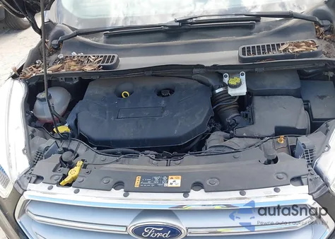 2019 Ford Escape Titanium z USA, uszkodzony, nr VIN 1FMCU9J96KUA29660